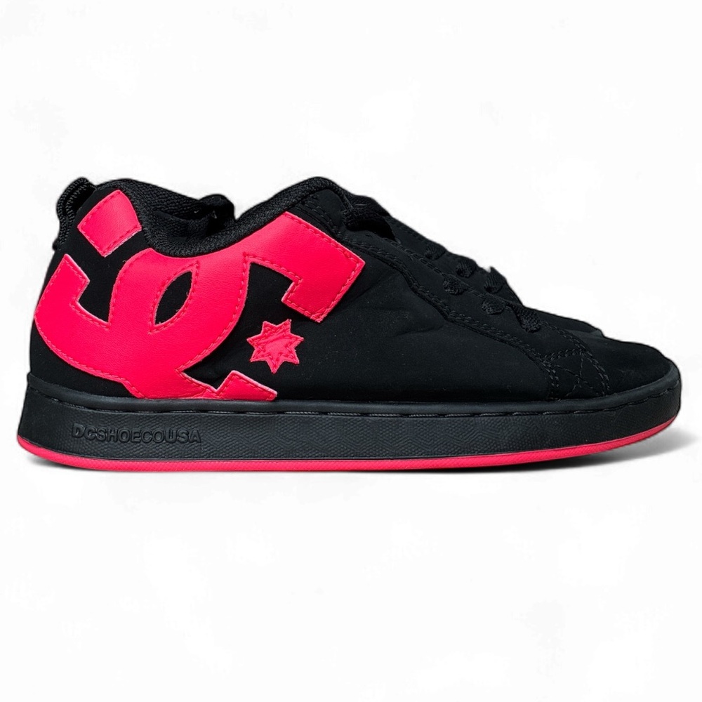 DC Black and Pink Skate Sneakers shoes women’s 6.5